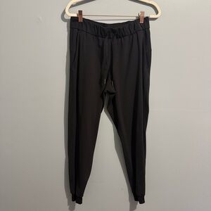 Lululemon On the Fly Jogger Size 6